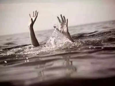 Farrukhabad : फर्रुखाबाद में गंगा नहाने गए तीन दोस्तों की डूबने से मौत, पुलिस ने गोताखोरों की मदद से निकाला