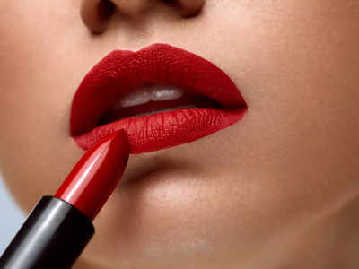 Lipstick : లిప్‌స్టిక్ ఇలా పెడితే ఎక్కువసేపు ఉంటుందట..