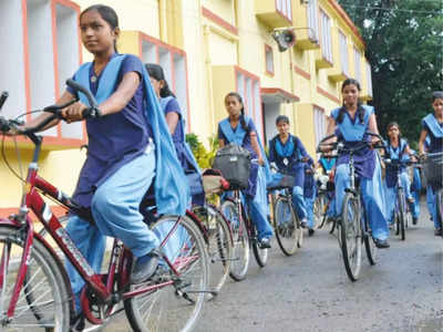 Bihar Poltics: नीतीश कुमार की साइकिल योजना की अफ्रीकी देशों से लेकर संयुक्त राष्ट्र में धूम, BJP ने महिलाओं की खातिर क्या किया