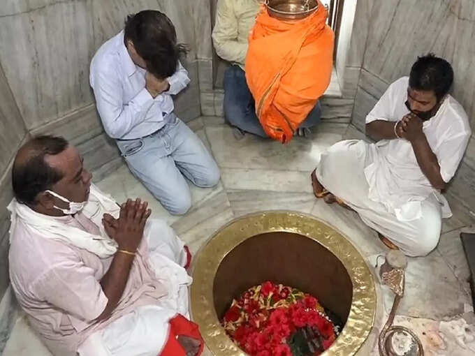 मंदिर को एक सिद्ध पीठ बताया