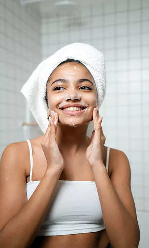 सकाळी चेहरा स्वच्छ करण्याचे 9 मार्ग 