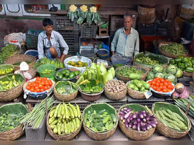 Kolkata Market Price: শনিবারে অপেক্ষাকৃত ভিড় সবজি বাজারে, কম দামে কিনবেন কী কী?