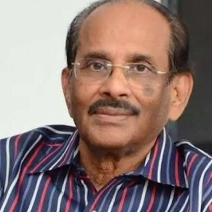 kv Vijayendra Prasad real name