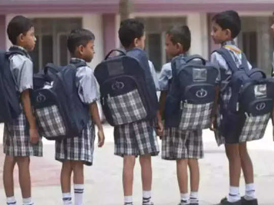 असम में अनुशासन के नाम पर स्कूल टीचर ने 30 छात्रों के काट दिए बाल, पढ़ें सफाई में क्या कहा 