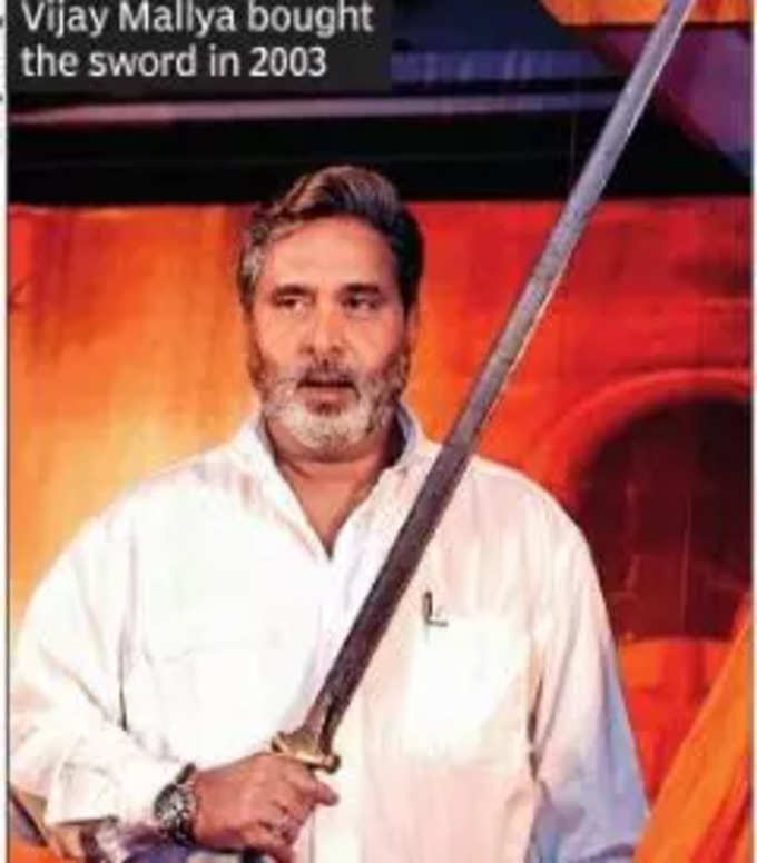 तलवार के साथ विजय माल्या, साल 2003