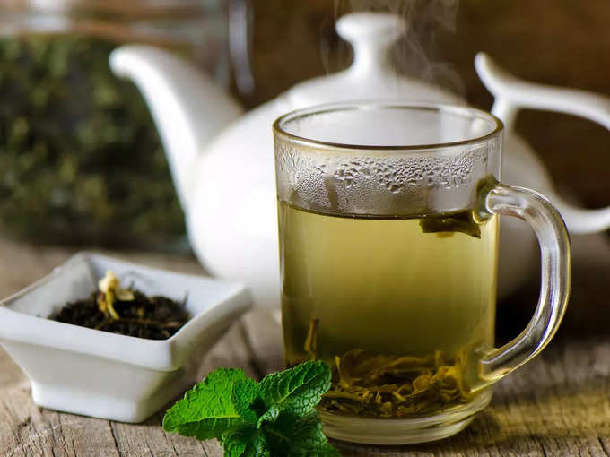 4.  It is important to drink green tea daily