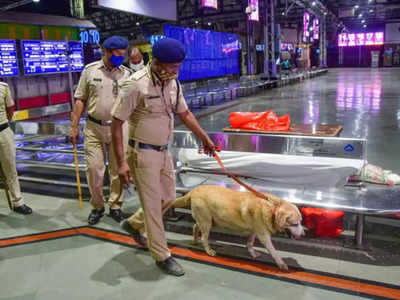 मुंबई में आतंकी हमले की आशंका? पांच या अधिक व्यक्तियों के इकठ्ठा होने पर रोक, पुलिस ने लिया बड़ा फैसला