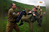 Israel Female Army: চুঁইয়ে পড়া সৌন্দর্যের আড়ালে বন্য হিংস্রতা, কতটা ভয়ংকর ইজরায়েলের নারী বাহিনী?