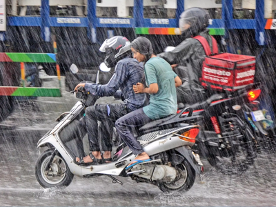 Bengaluru Rain Alert:ബെം​ഗളൂരുവിൽ യെല്ലോ അലേർട്ട്; ഈ 10 ജില്ലകളിലും മഴ മുന്നറിയിപ്പ്
