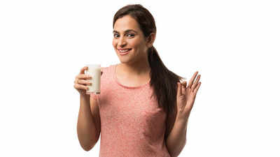 Drinking Milk Benefits : பால் காலை, மாலை, இரவு எப்போது எப்படி குடிக்கணும், ஆயுர்வேதம் சொல்வது என்ன?