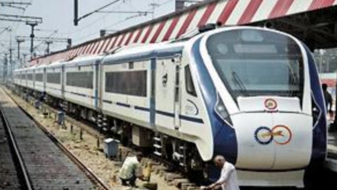 मुंबई - मडगाव वंदे भारत ट्रेन
