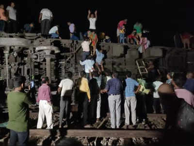 बालासोर में कैसे हो गया इतना बड़ा हादसा, कोरोमंडल एक्सप्रेस की कितनी ट्रेनों से हुई टक्कर, जानें रेल अधिकारी ने क्या बताया