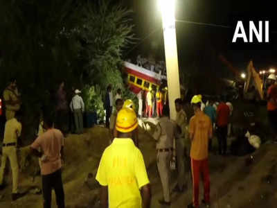 Odisha Train Accident: పట్టాలపై మృత్యు విలయం.. 230 దాటిన మృతులు.. 900 మందికిపైగా గాయాలు