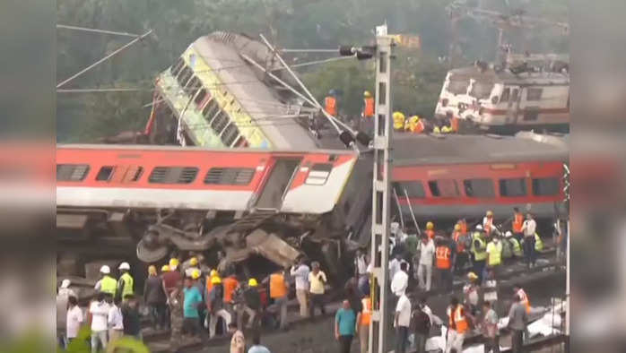 Odisha coromandel express train accident live updates : கோரமண்டல் விரைவு ரயில் விபத்து:  தொடரும் பலி எண்ணிக்கை.. மீட்பு பணிகள் தீவிரம்!