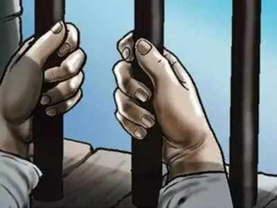 Noida: गौतमबुद्धनगर से 23 नाइजीरियाई गिरफ्तार, नोएडा में ड्रग्स फैक्ट्री पकड़ने जाने के बाद अभियान तेज