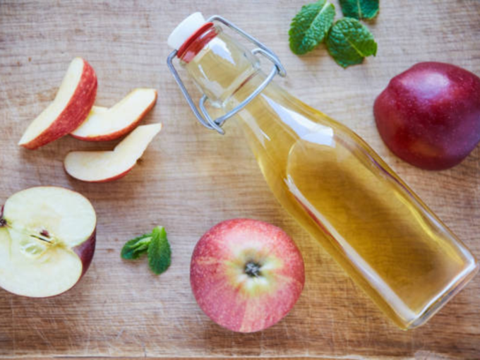 <strong>ऍपल सायडर व्हिनेगर (Apple Cider Vinegar)</strong>