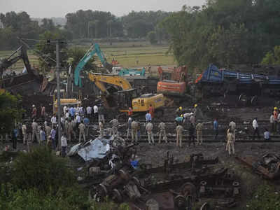 Odisha Train Accident: ರೈಲ್ವೆ ಸಚಿವರ ರಾಜೀನಾಮೆಗೆ ಒತ್ತಡ: ಮಮತಾ, ಲಾಲು ಅವಧಿಯ ದುರಂತಗಳ ಪಟ್ಟಿ ಪ್ರಕಟಿಸಿದ ಬಿಜೆಪಿ