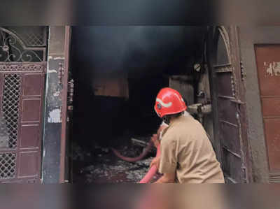 ईस्ट दिल्ली के जगतपुरी में मदरसे में लगी आग, 150 बच्चों को सुरक्षित निकाला गया