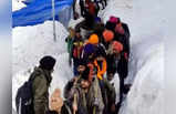 Uttarakhand: हेमकुंड साहिब में इतनी बर्फबारी हुई कि 13 साल का रेकॉर्ड टूटा, नजारा देख दूसरी वादियां भूल जाएंगे