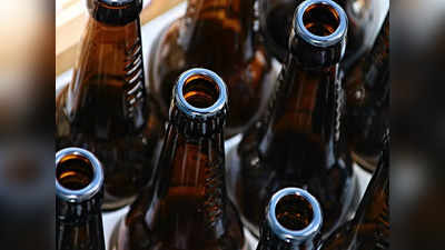 Beer : রাস্তায় ছড়িয়ে ছিটিয়ে ‘ফ্রি’ বিয়ার বোতল, যত ইচ্ছে তত নিন! আনন্দে দিশেহারা এলাকাবাসী?