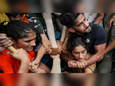 Wrestlers Protest:ಅಮಿತ್ ಶಾ ಸಂಧಾನದ ಬೆನ್ನಲ್ಲೇ ಕುಸ್ತಿಪಟುಗಳನ್ನು ಮಾತುಕತೆಗೆ ಆಹ್ವಾನಿಸಿದ ಸರ್ಕಾರ