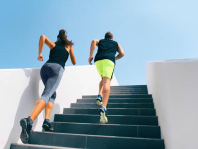 जिने चढण्याचे ५ फायदे, कोलेस्ट्रॉल कमी करण्यापासून पोटाची चरबी कमी करण्यापर्यंत उत्तम पर्याय