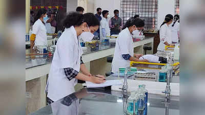 ગુજરાતના વિદ્યાર્થીઓને સાયન્સમાં ઓછો રસ, આધુનિક ટેક્નોલોજી ક્ષેત્રે રાજ્ય પાછળ રહી જશે તેવી સરકારને ચિંતા