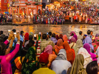 Haridwar-Rishikesh मंदिरों में छोटे कपड़े पहनने वाले भक्तों को नहीं मिलेगी एंट्री, हर की पौड़ी पर चप्पल भी बैन