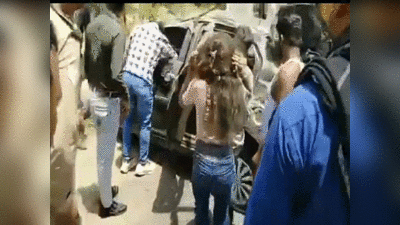 Kanpur News: Blue World Theme Park घूमने जा रहे दोस्तों पलटी कार, 2 युवतियां गंभीर घायल