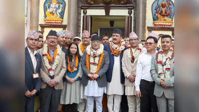 Nepal News: कम्युनिस्ट प्रचंड के पशुपतिनाथ मंदिर जाने पर नेपाल में बवाल, प्रधानमंत्री कार्यालय को देनी पड़ी सफाई