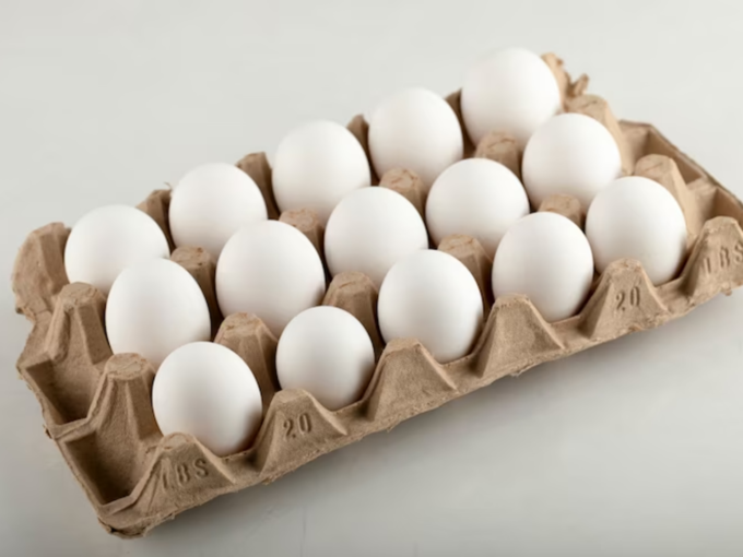 मार्केट में बिक रहा प्लास्टिक से बना अंडा<strong></strong>