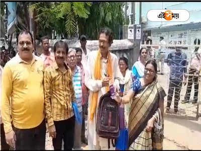 WB Panchayat Election Nomination: মনোনয়ন জমায় উলটপূরাণ! ফুল-জলে বিরোধীদের স্বাগত শাসকদলের