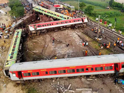बालासोर ट्रेन हादसा: गलती या जानबूझकर हुई थी ऑटो इंटरलॉकिंग में छेड़खानी? पांच रेल कर्मचारी जांच के दायरे में