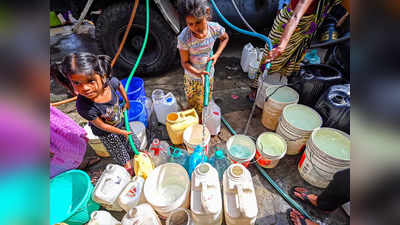 Water Crisis in Delhi: बढ़ती गर्मी ने दिल्ली के कई इलाकों की बढ़ाई प्यास, डिमांड से बहुत कम हो रही है पानी की सप्लाई