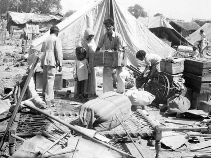 बंटवारे के बाद दिल्ली के अजमेरी गेट में पाकिस्तानी शरणार्थियों ने आश्रय लिया।