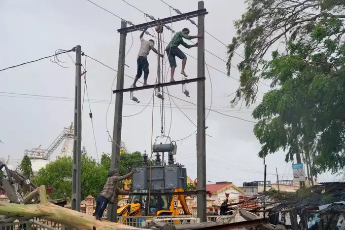 चक्रवात बिपारजॉय: बिजली सेवा बहाल करने की चुनौती