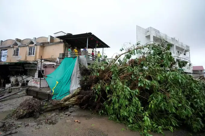 भयावक मंजर देखने वालों ने सुनाई आपबीती