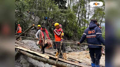 Sikkim Landslide Latest News : গাছের গুঁড়ি ফেলে অস্থায়ী সেতু বানিয়ে সিকিমে উদ্ধার পর্যটকদের