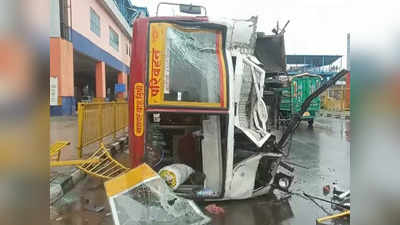 Faridabad Accident: दिल्ली-आगरा हाइवे पर भीषण हादसा, यूपी रोडवेज की बस पलटी, 20 यात्री घायल