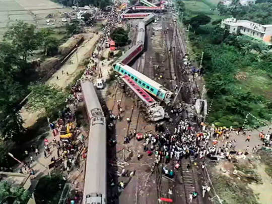 Odisha Train Accident : कोरोमंडल एक्स्प्रेसचे लोको पायलट कुठे आहेत? कुटुंबीयांचा सवाल, रेल्वेनं काय सांगितलं? 