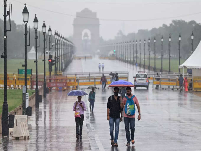 दिल्ली : बारिश के बाद उमस से राहत