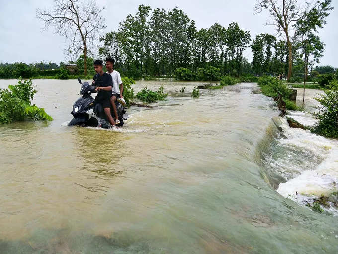 असम : मूसलाधार बारिश, बाढ़ से करीब 33,500 लोग प्रभावित