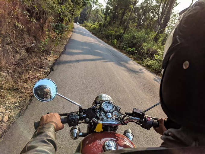 ಟೈರ್‌ಗಳನ್ನು ಪರಿಶೀಲಿಸಿ