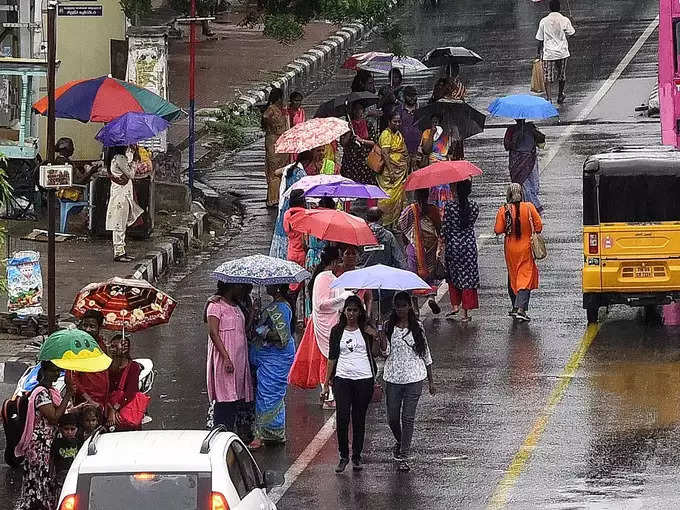 ચેન્નાઈ: ઉપનગરોમાં ભારે વરસાદ, શાળાઓ બંધ