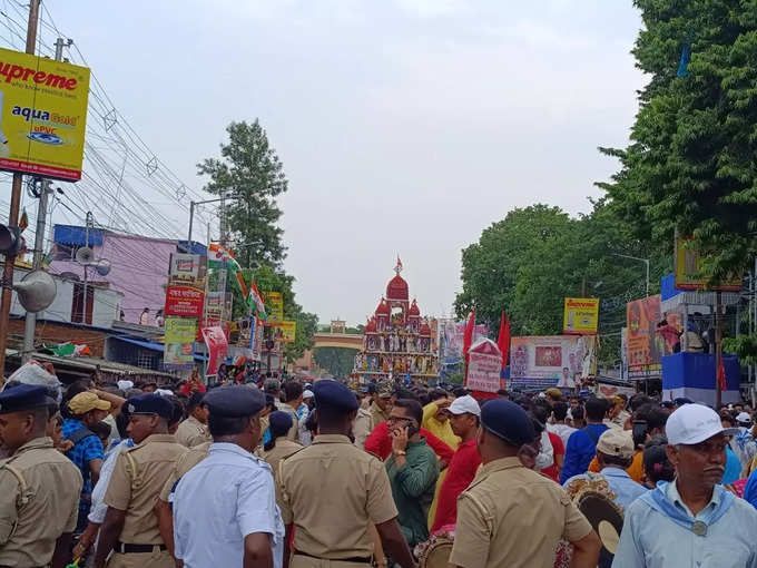 মাহেশের বর্তমান মন্দিরটি প্রতিষ্ঠা ১৯৫৫ সালে