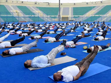 Vishwa yoga diwas, आज पूरी दुनिया करेगी योग, पहली बार विदेशी धरती से पीएम  मोदी करेंगे प्राणायाम - international yoga day all you need to know about  it - Navbharat Times