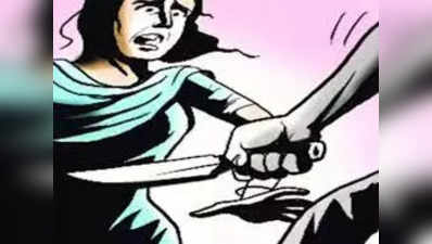 Faridabad News: चाकू लेकर आए बदमाश से भिड़ी मां, 8 साल की मासूम को अगवा होने से बचाया