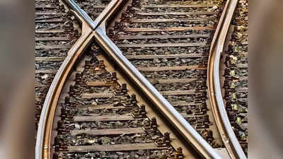 टूटा हुआ ट्रैक देखते ही स्थानीय लोगों ने रेलवे को किया अलर्ट, आंध्र प्रदेश में बड़ा रेल हादसा टला