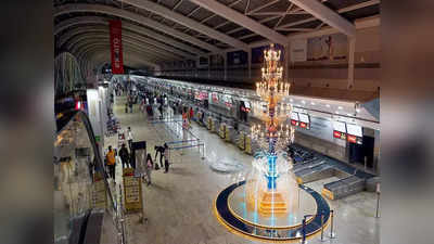 Chhatrapati Shivaji Maharaj International Airport : বিমানে বসেই ফোন মারফত চলছিল ছিনতাইয়ের প্ল্যানিং! ঘটনা সামনে আসতেই শ্রীঘরে যাত্রী