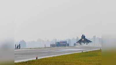Purvanchal Expressway पर आज फिर गरजेंगे Air Force के लड़ाकू विमान, एयरस्ट्रिप पर रनवे तैयार